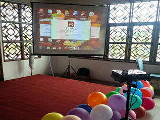 Projector with Screen